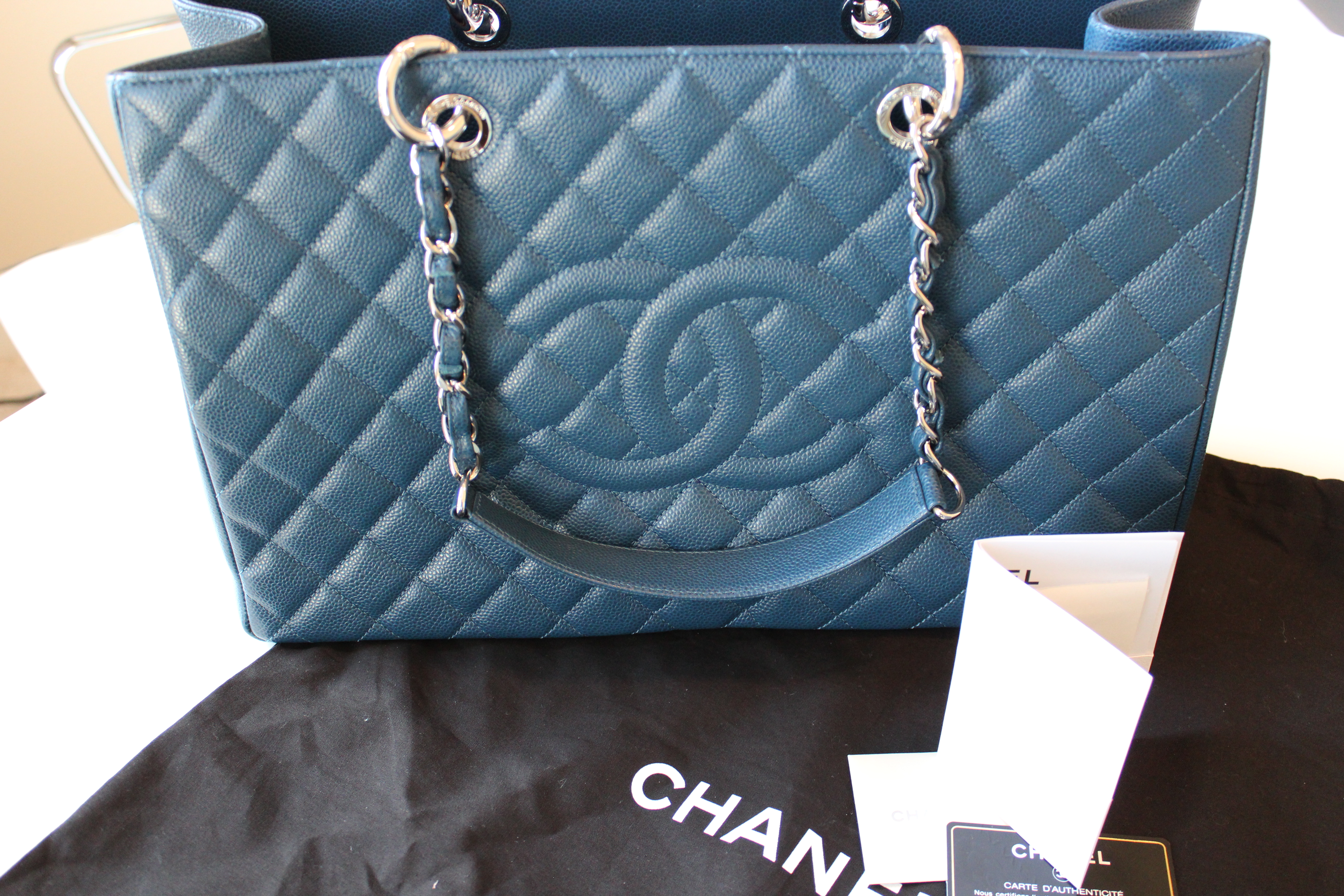 Designer Handbag Review//Chanel XL Grand Shopping Tote